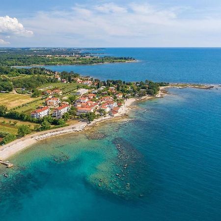 Charming Stone Cottage By The Sea Umago Esterno foto