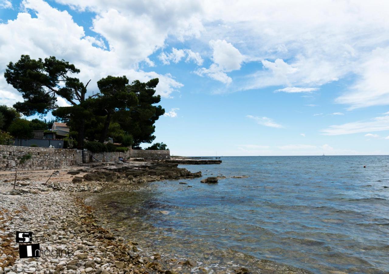 Charming Stone Cottage By The Sea Umago Esterno foto