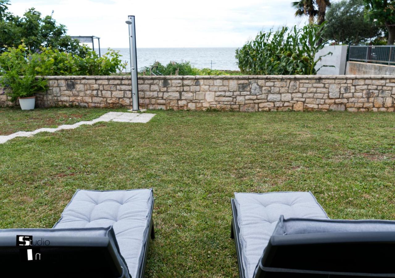 Charming Stone Cottage By The Sea Umago Esterno foto