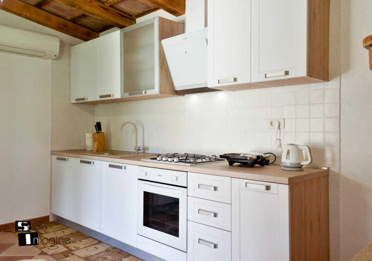 Charming Stone Cottage By The Sea Umago Esterno foto