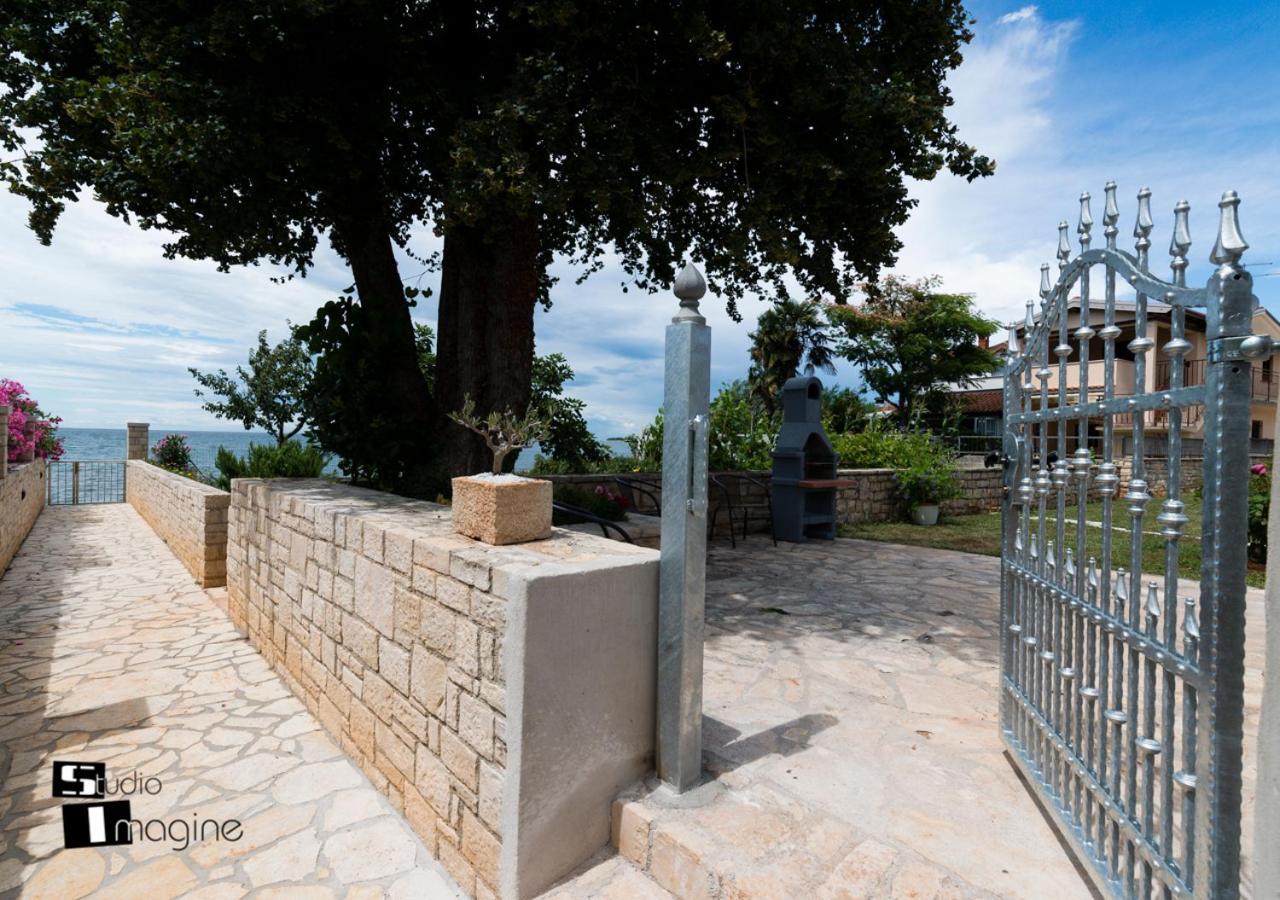 Charming Stone Cottage By The Sea Umago Esterno foto