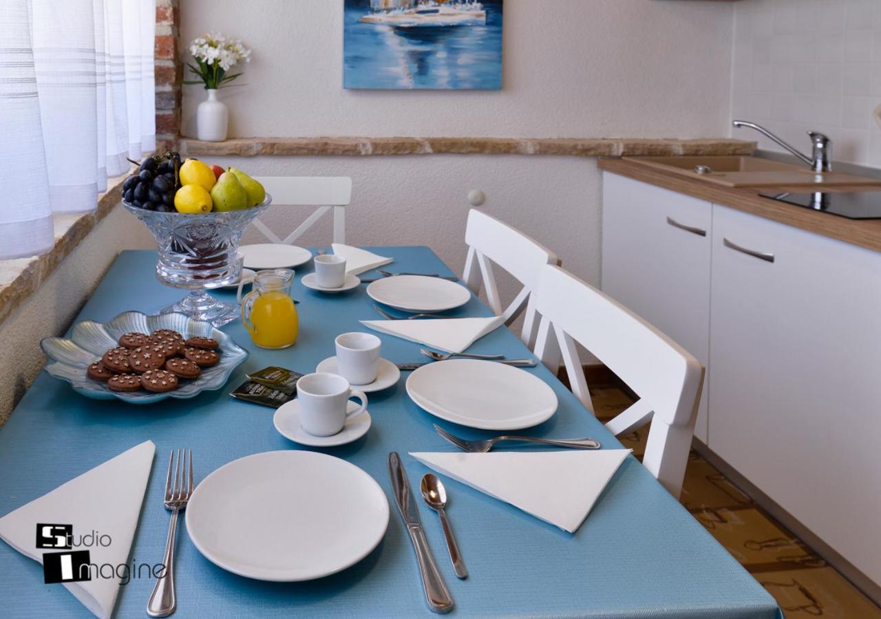Charming Stone Cottage By The Sea Umago Esterno foto
